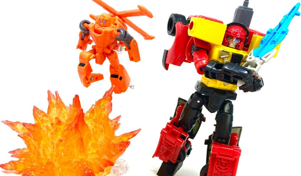 Image Of Armada Universe Mini Con Jolt & Powerlinx Hot Shot For Transformers Legacy Evolution  (3 of 35)